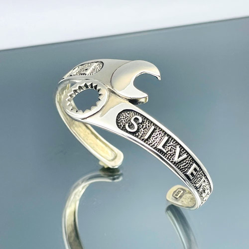 Bracciale con chiave - , fatto